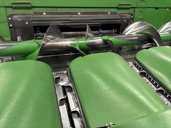 Image of John Deere 608C equipment image 3