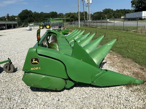 Image of John Deere 608C equipment image 3