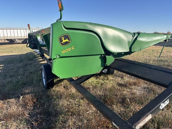 2014 John Deere 608C Equipment Image0