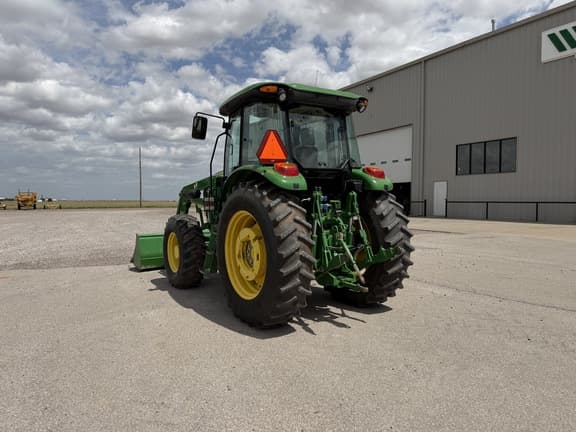 Image of John Deere 6105D equipment image 2