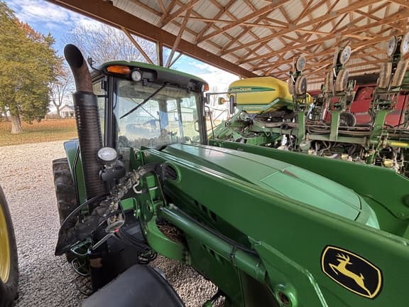 Image of John Deere 6105M equipment image 4