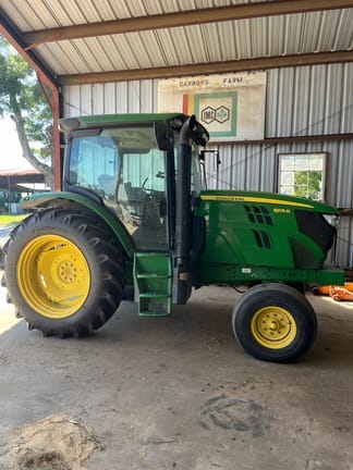 2014 John Deere 6105R Equipment Image0