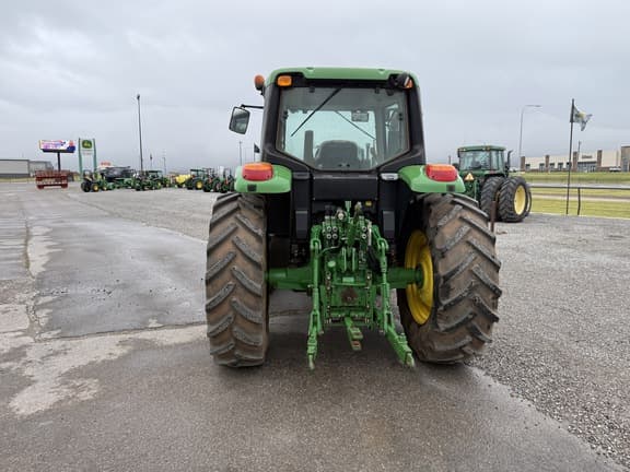 Image of John Deere 6115M equipment image 3