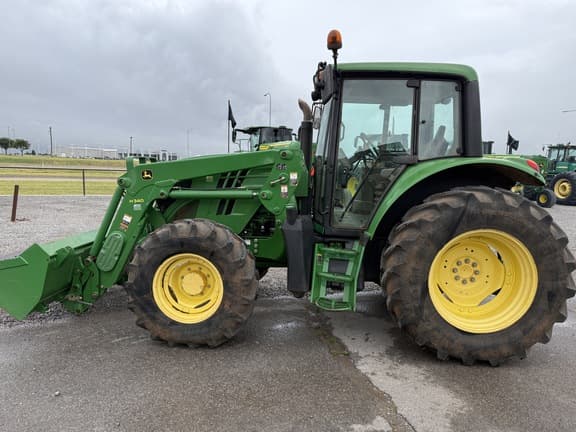 Image of John Deere 6115M equipment image 1