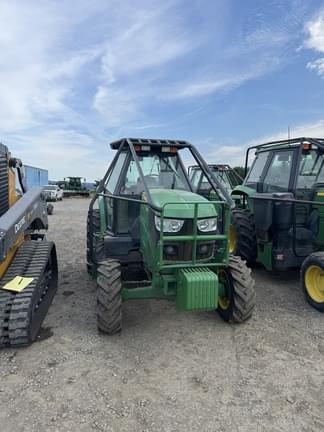 Image of John Deere 6125M equipment image 2