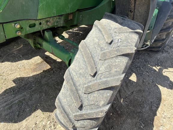 Image of John Deere 6125R equipment image 1