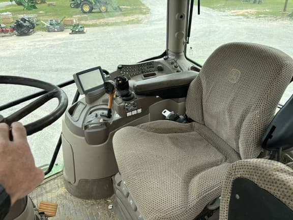 Image of John Deere 6140R equipment image 3