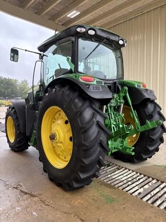 Image of John Deere 6150R equipment image 4