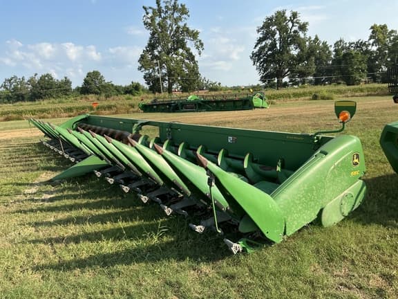 Image of John Deere 616C Primary image