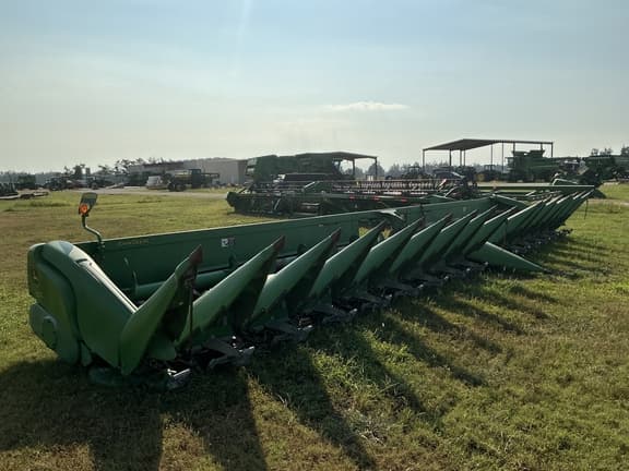 Image of John Deere 616C equipment image 2
