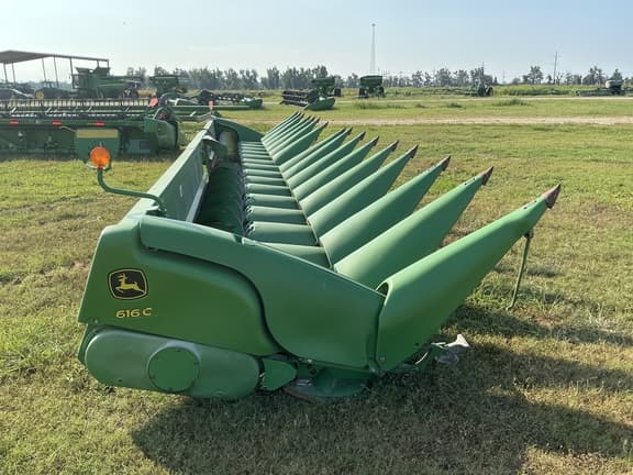 Image of John Deere 616C equipment image 4