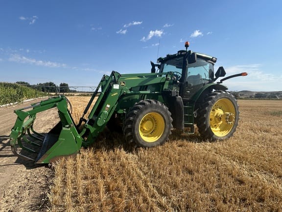 2014 John Deere 6170R Equipment Image0