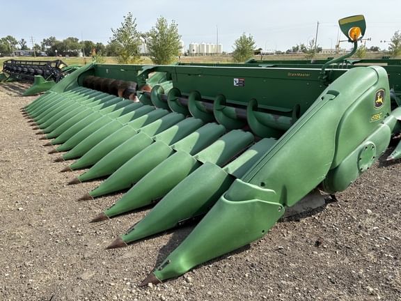 2014 John Deere 618C Equipment Image0