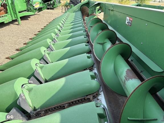 Image of John Deere 618C equipment image 4