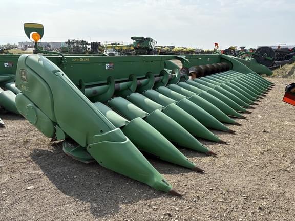 Image of John Deere 618C equipment image 1