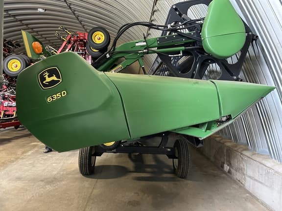Image of John Deere 635D Primary image