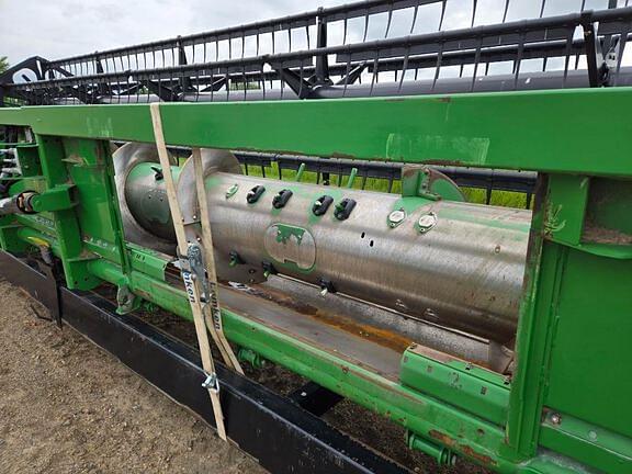 Image of John Deere 635F equipment image 4