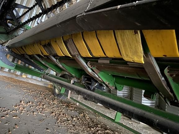 Image of John Deere 635F equipment image 4