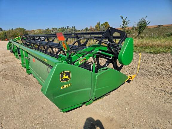 Image of John Deere 635F equipment image 1