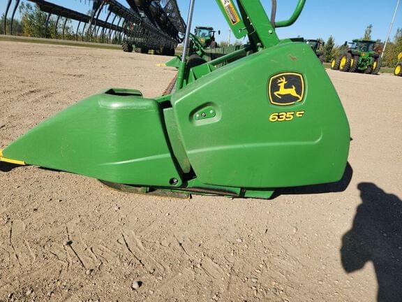 Image of John Deere 635F equipment image 1