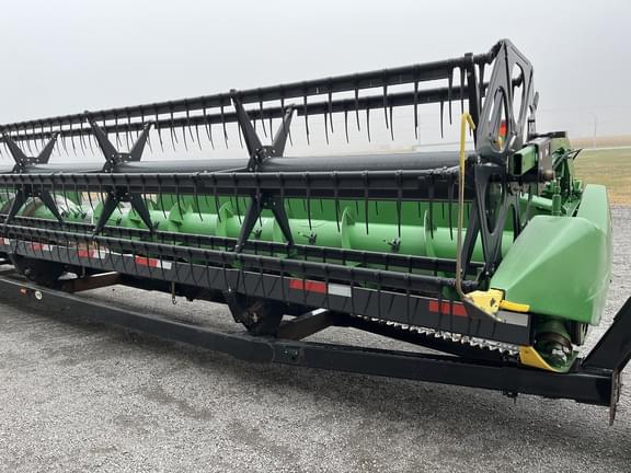 Image of John Deere 635F equipment image 4