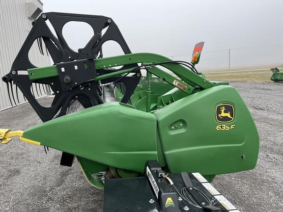 Image of John Deere 635F equipment image 2