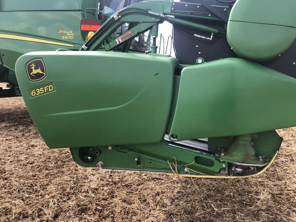 Image of John Deere 635FD equipment image 1