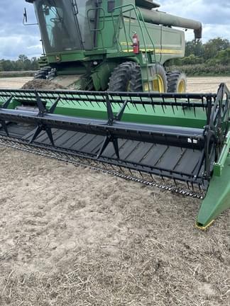 Image of John Deere 635FD equipment image 4