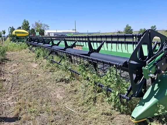 Image of John Deere 635FD equipment image 2