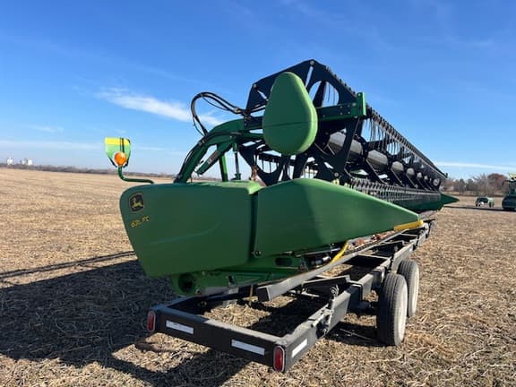 Image of John Deere 635FD equipment image 2