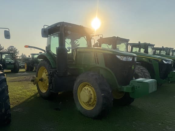 Image of John Deere 7210R equipment image 1