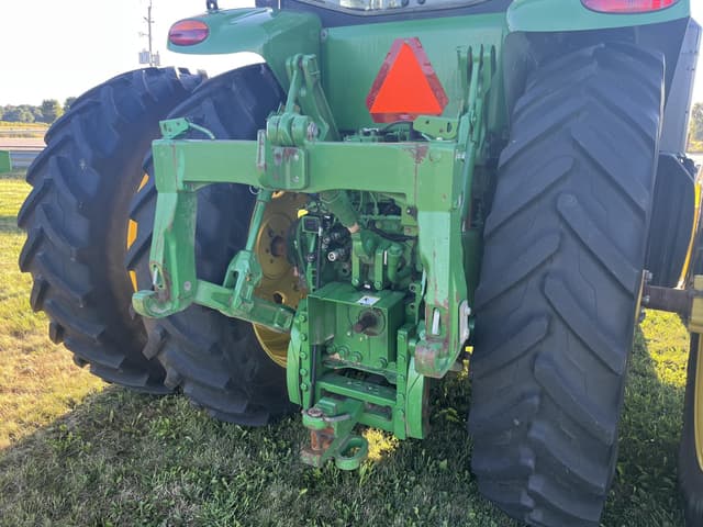 Image of John Deere 7210R equipment image 4