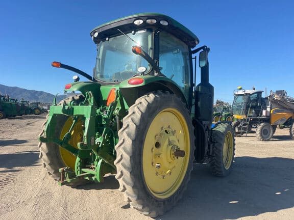 Image of John Deere 7210R equipment image 4