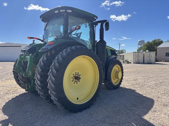 Image of John Deere 7210R equipment image 4