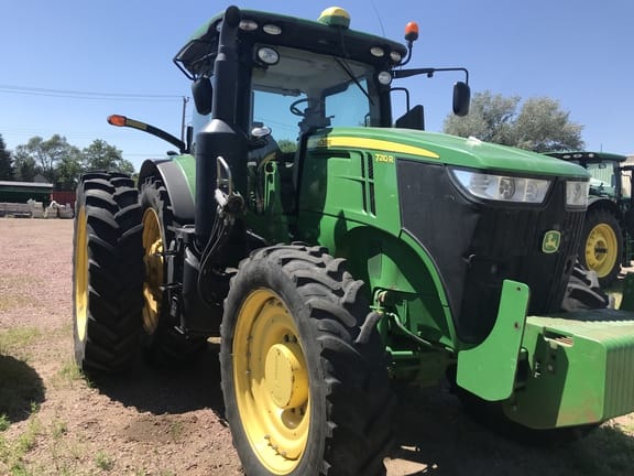 2014 John Deere 7210R Equipment Image0