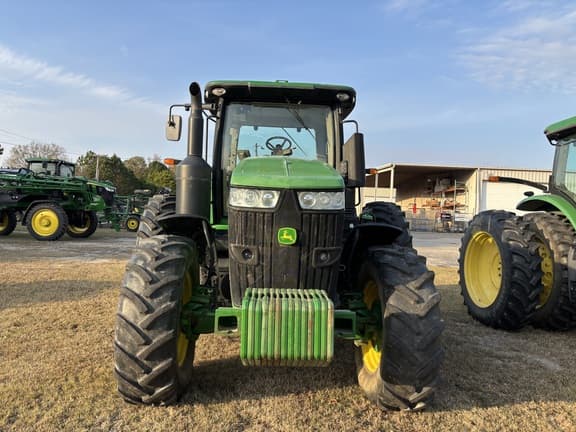 Image of John Deere 7210R equipment image 1