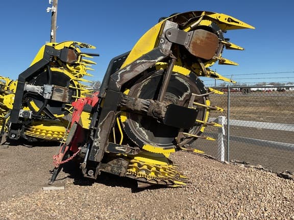 Image of John Deere 770 equipment image 2