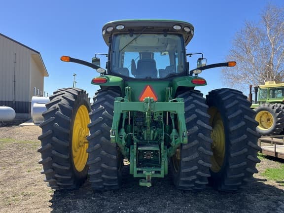 Image of John Deere 8245R equipment image 4