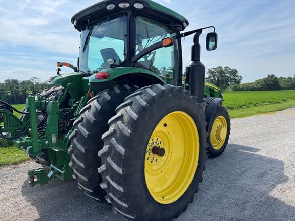 Image of John Deere 8245R equipment image 2