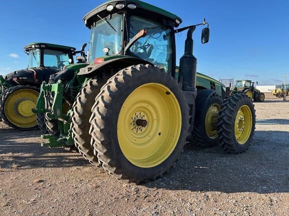 Image of John Deere 8245R equipment image 3