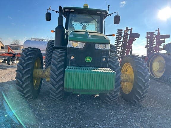 Image of John Deere 8245R equipment image 1