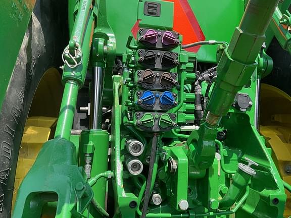 Image of John Deere 8295R equipment image 3