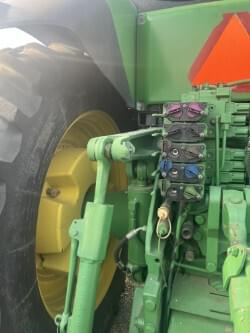 Image of John Deere 8295R equipment image 4