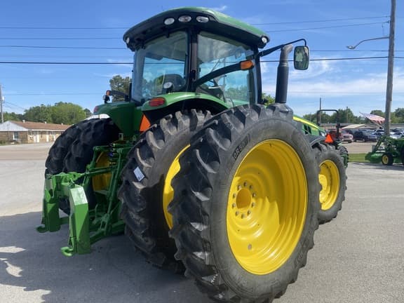 Image of John Deere 8310R equipment image 4