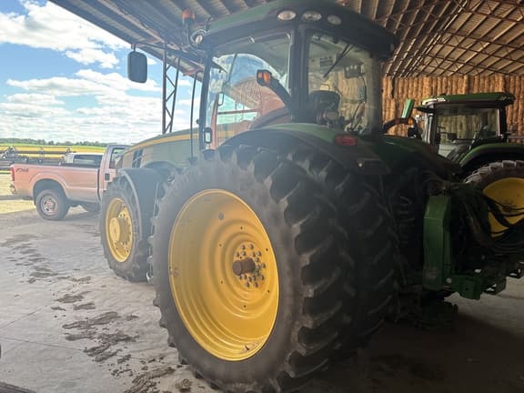 Image of John Deere 8310R equipment image 4