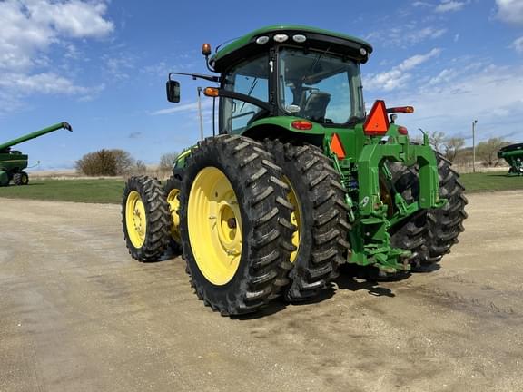 Image of John Deere 8320R equipment image 2