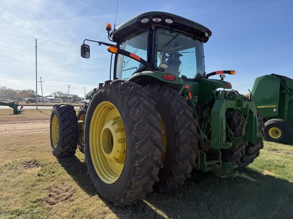Image of John Deere 8320R equipment image 4