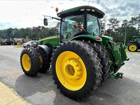 Image of John Deere 8320R equipment image 3