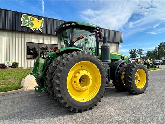 Image of John Deere 8320R equipment image 1