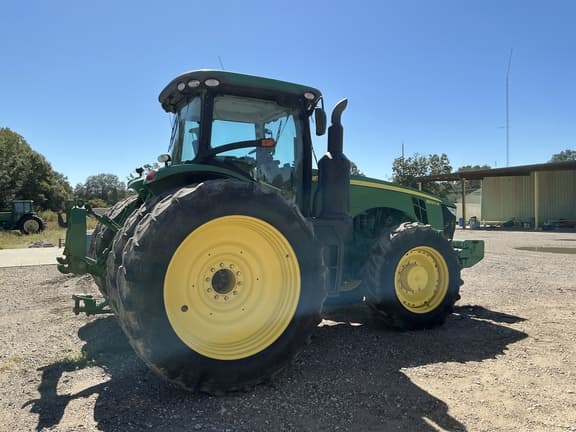 Image of John Deere 8320R equipment image 4